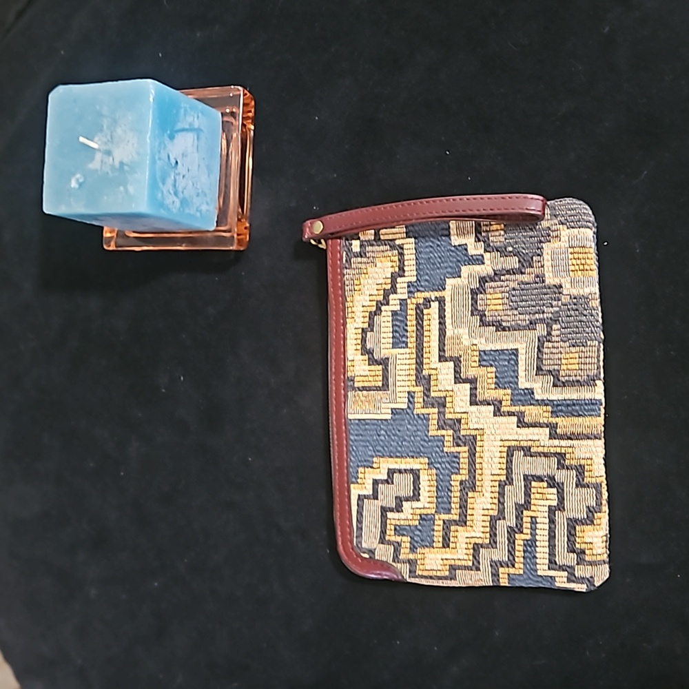 Patricia Nash leather trimmed Peruvian Tapestry wristlet bag